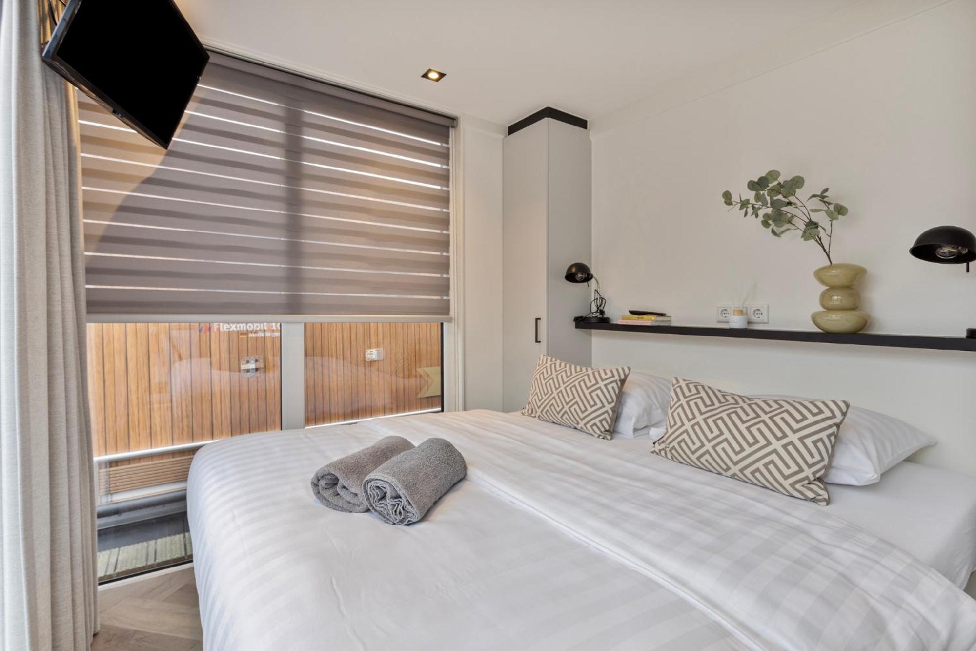 Luxurious Waterloft Near Beach And Centre By Weltevreden Experience Zeewolde Exterior foto