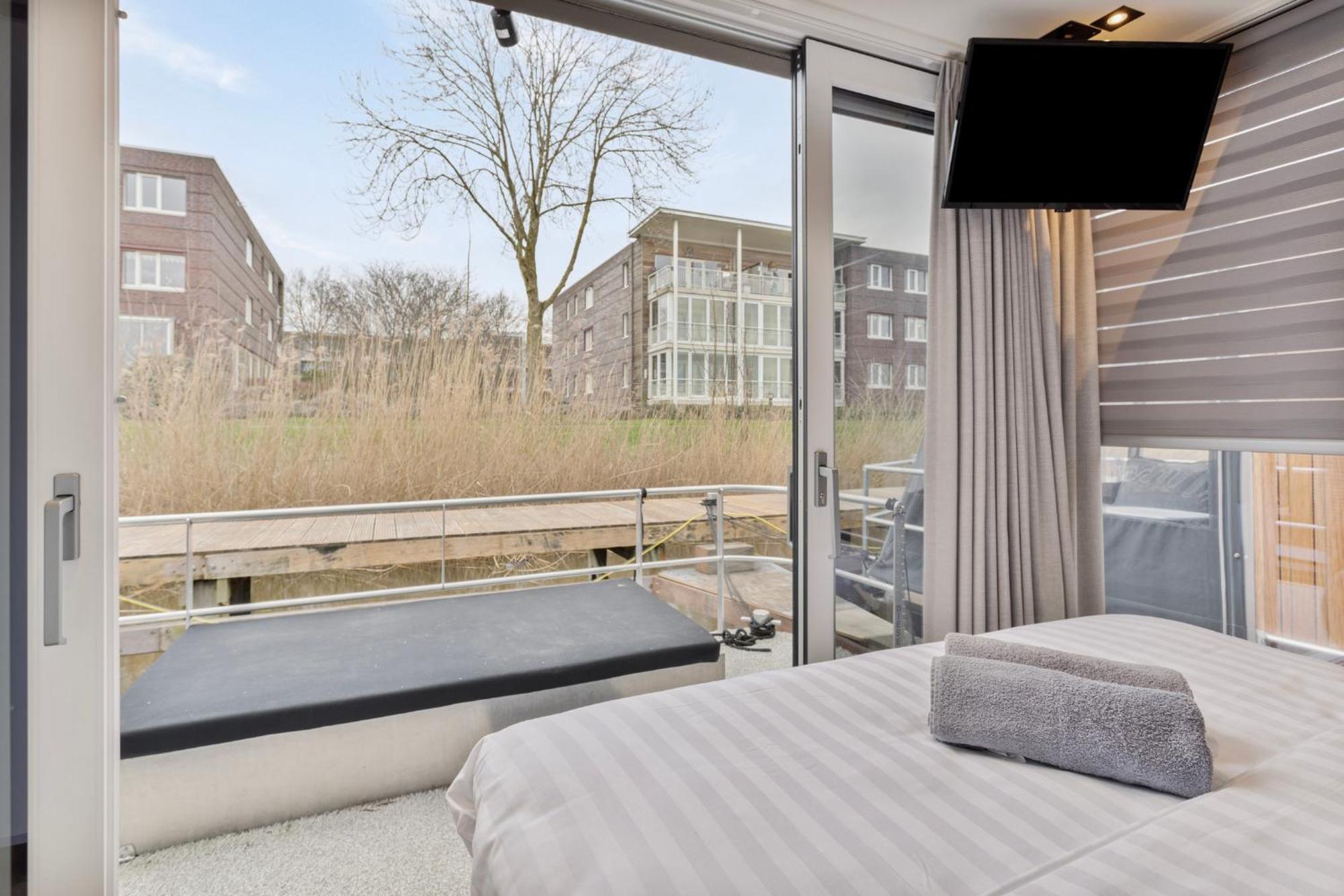 Luxurious Waterloft Near Beach And Centre By Weltevreden Experience Zeewolde Exterior foto