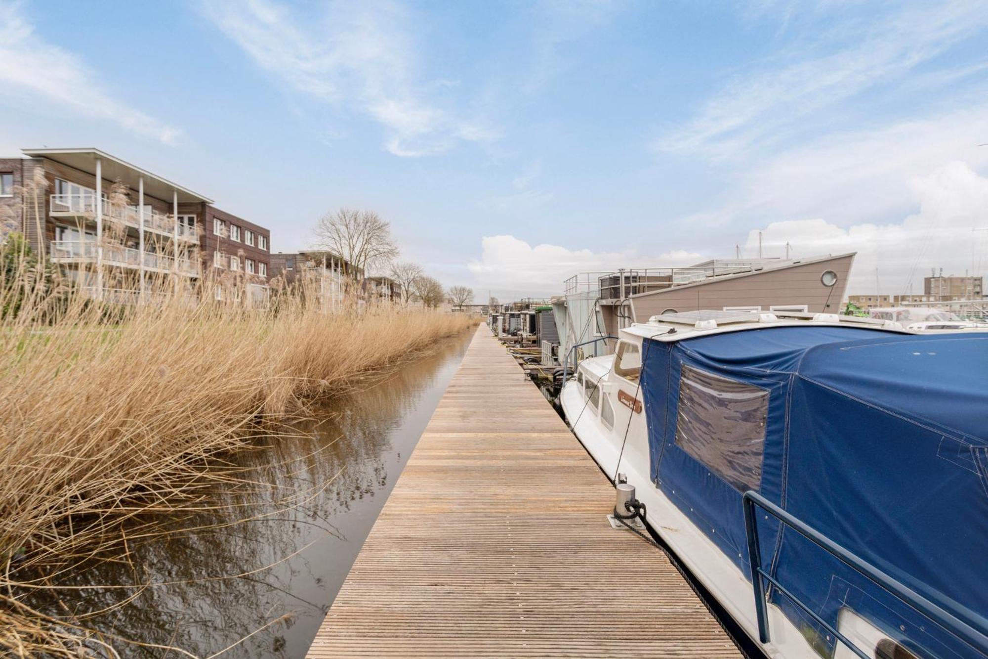 Luxurious Waterloft Near Beach And Centre By Weltevreden Experience Zeewolde Exterior foto