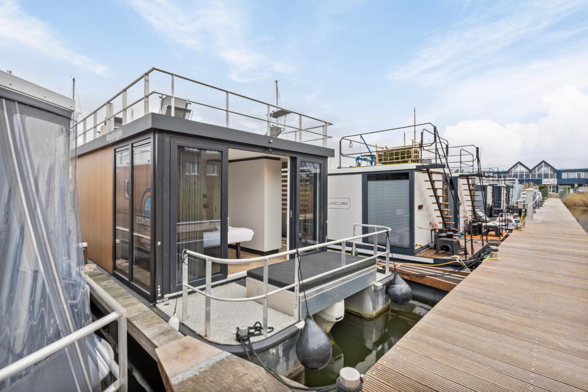 Luxurious Waterloft Near Beach And Centre By Weltevreden Experience Zeewolde Exterior foto