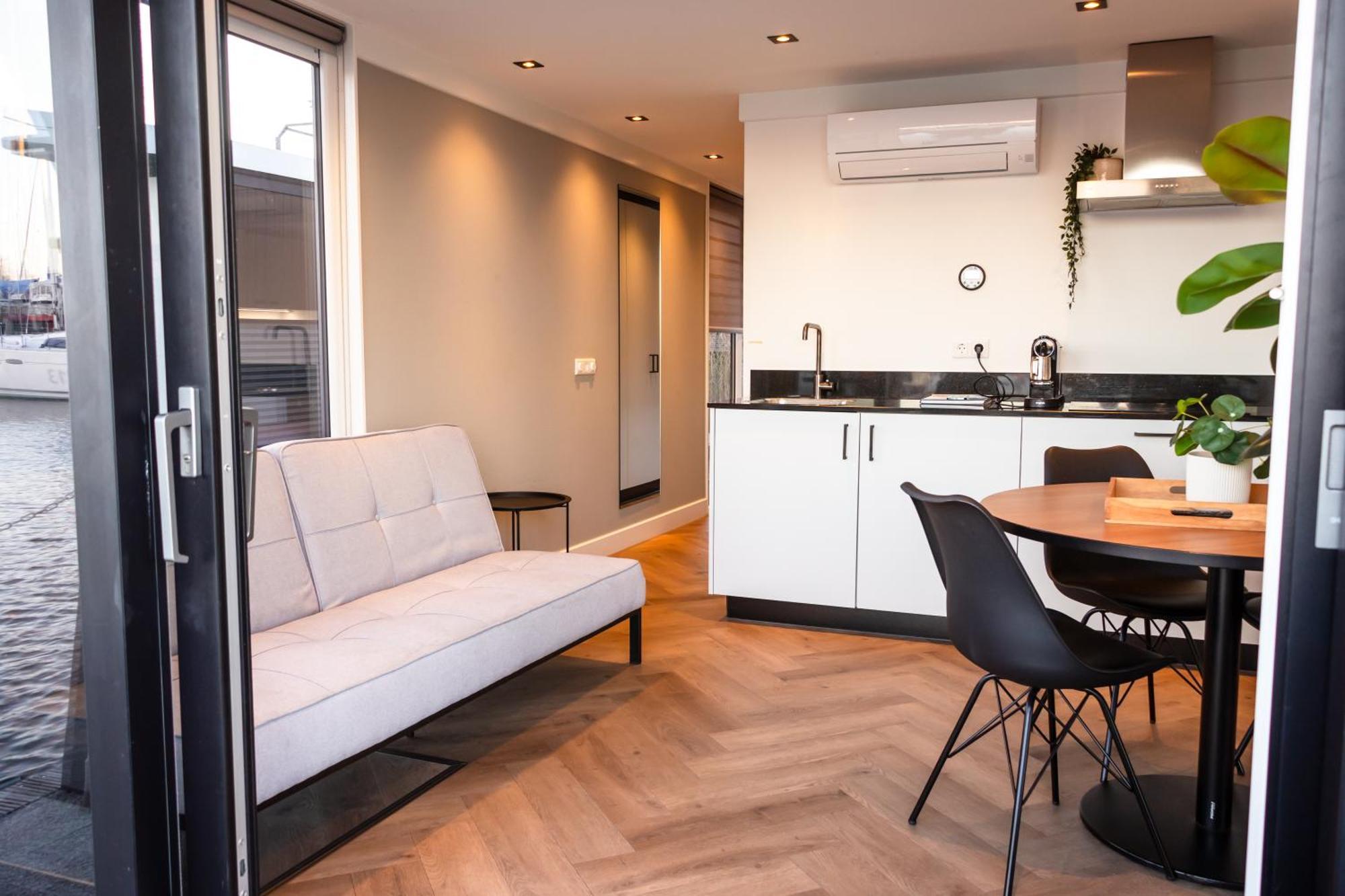 Luxurious Waterloft Near Beach And Centre By Weltevreden Experience Zeewolde Exterior foto